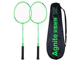 Spremite se za zabavu na suncu uz Deli Agnite F2100 badminton set!